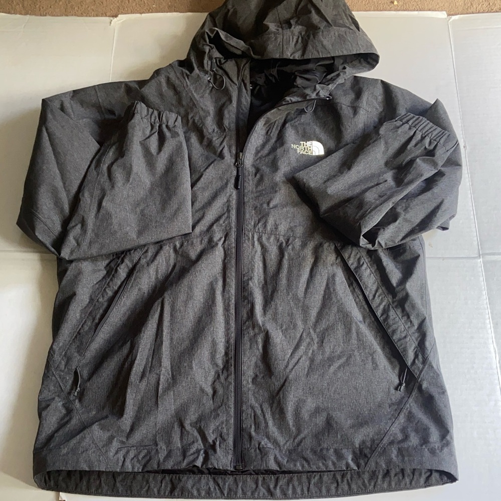The North Face Men's Dri Vent Charcoal Raincoat